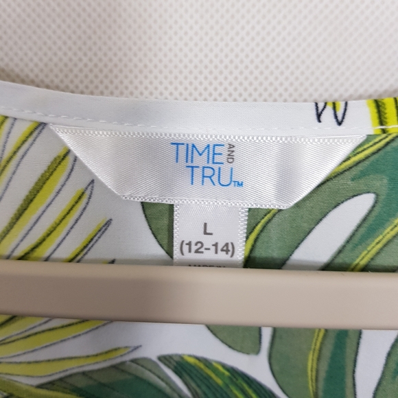 Leafy Multi Color Tank Top Large - Picture 3 of 7